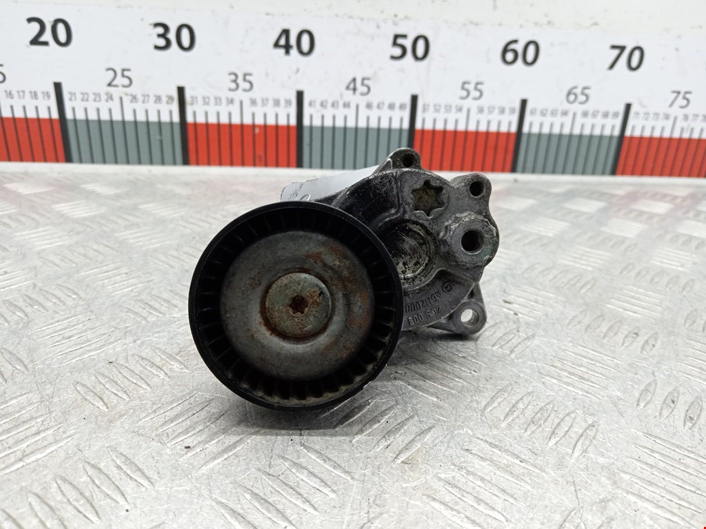 Натяжитель ремня генератора (приводного поликлинового ремня Mercedes C-Class (W203) (2000-2008)