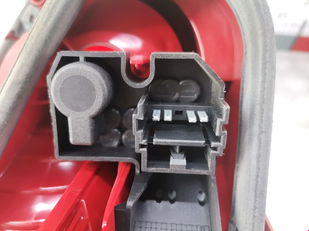 Фонарь задний внутренний правый RENAULT Vel Satis 2002-2009