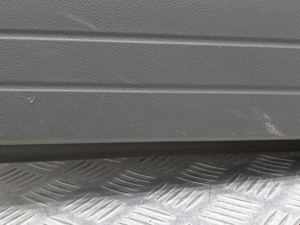 Обшивка двери передняя правая FORD Fusion 2002-2012