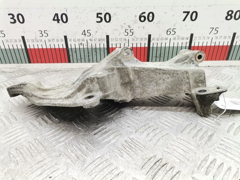 Кронштейн генератора RENAULT Megane II 2002-2009