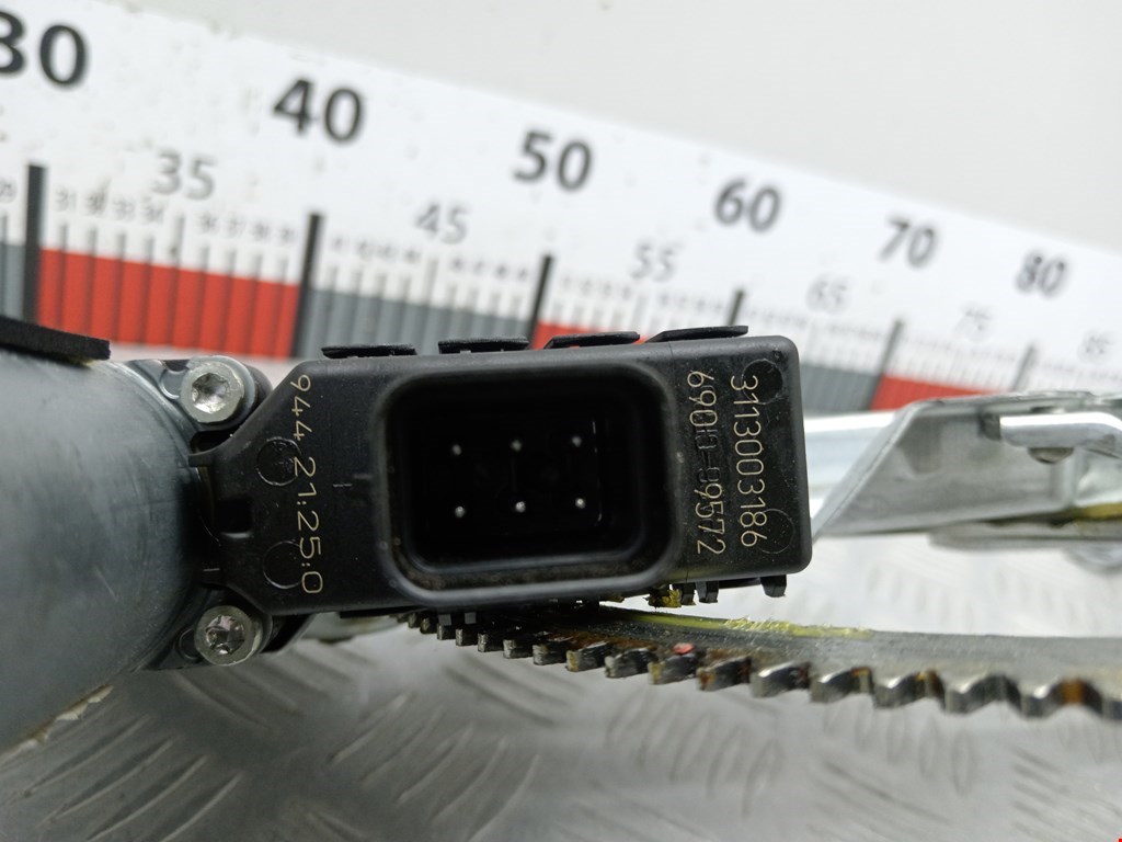 Стеклоподъемник передний правый OPEL Astra H/Family 2004-2015