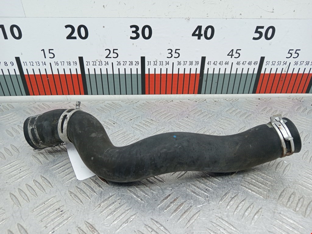 Патрубок системы охлаждения Peugeot 307 (2001-2008)