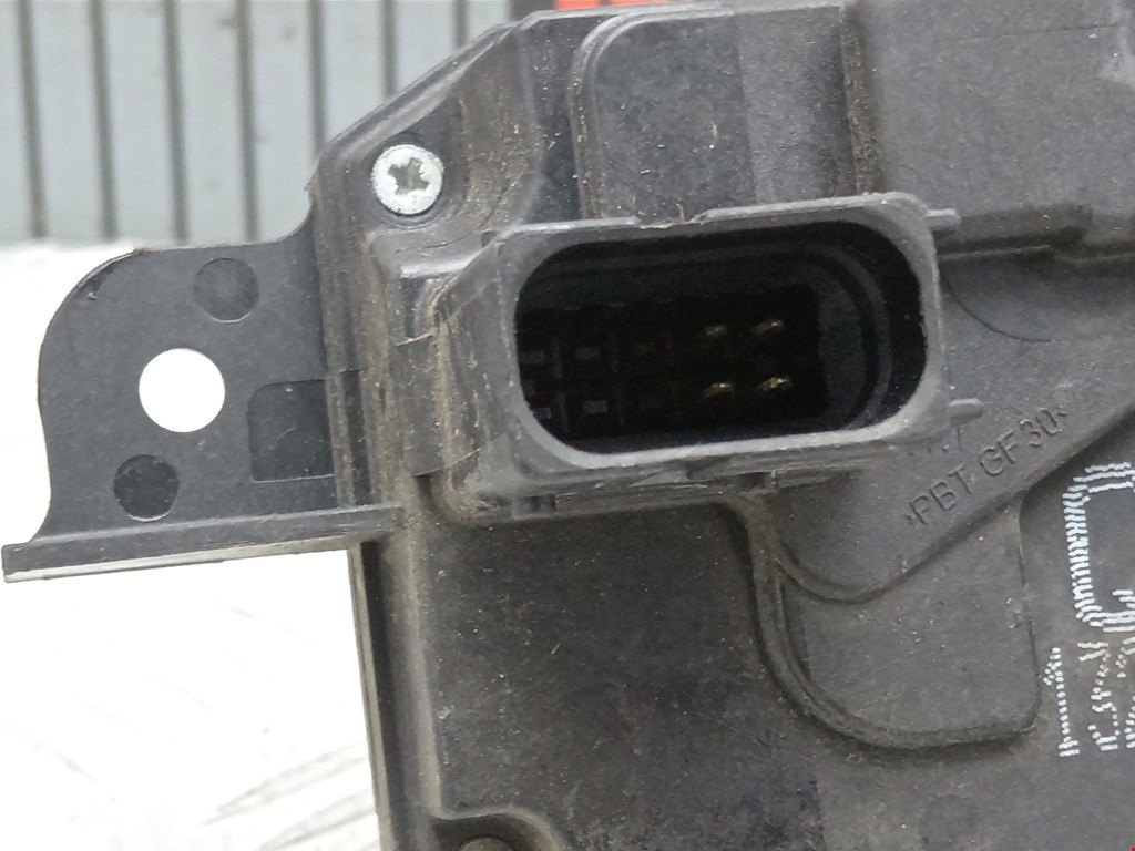 Замок двери передней правой OPEL Astra H/Family 2004-2015