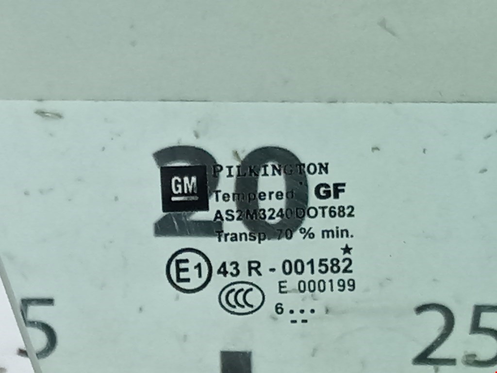 Стекло двери переднее правое OPEL Astra H/Family 2004-2015