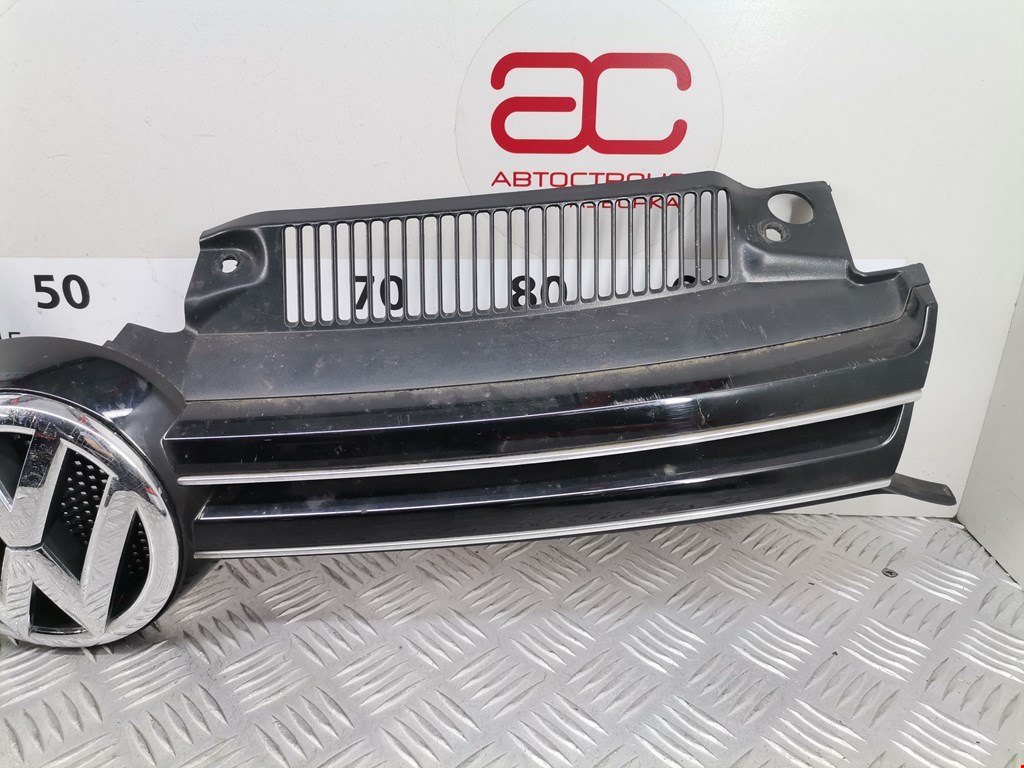 Решетка радиатора VOLKSWAGEN Golf VI 2009-2012