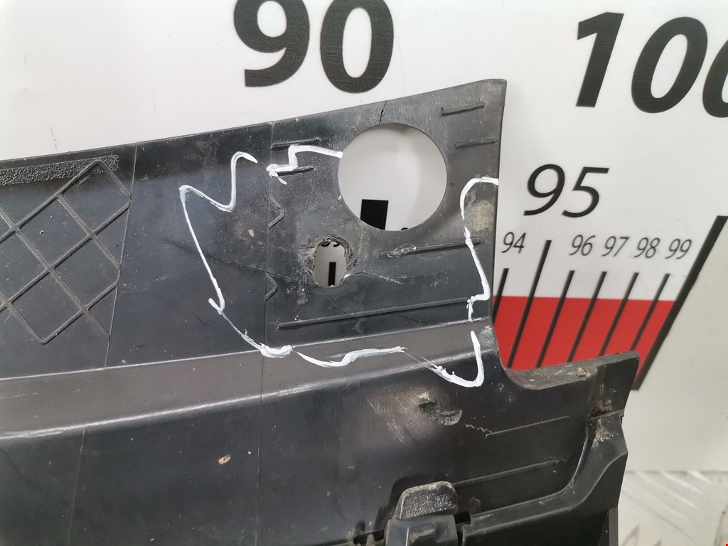 Решетка радиатора VOLKSWAGEN Golf VI 2009-2012