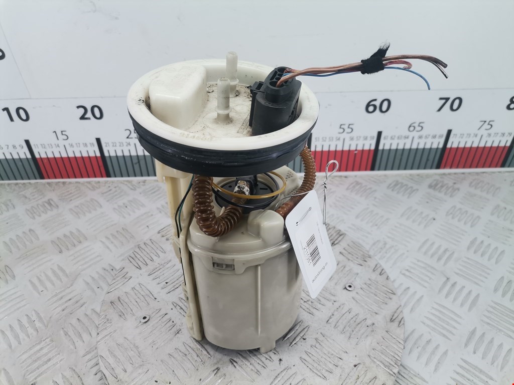 Насос топливный (электрический) VOLKSWAGEN Polo III 1994-2001