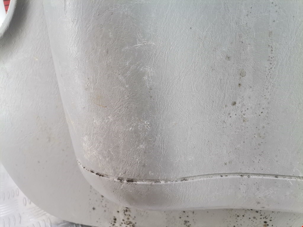 Обшивка двери передняя правая RENAULT Trafic II 2001-2014