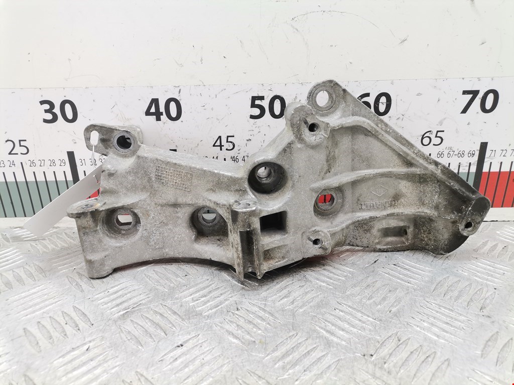 Кронштейн генератора RENAULT Megane II 2002-2009