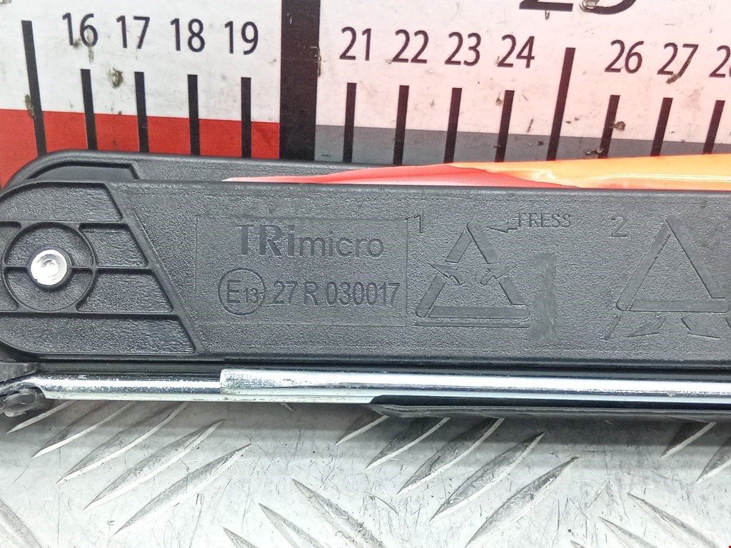 Знак аварийной остановки VOLKSWAGEN Passat B6 2005-2011