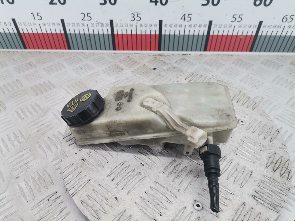 Бачок главного тормозного цилиндра FORD Focus II 2005-2011