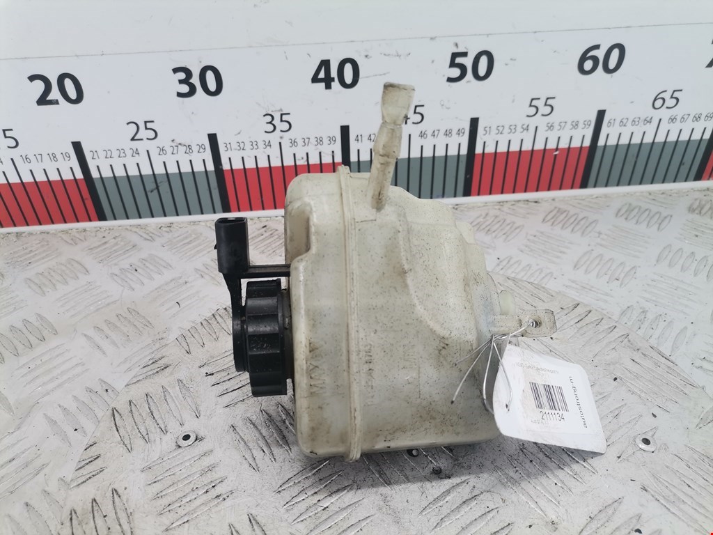 Бачок главного тормозного цилиндра AUDI Q7 I 2006-2015