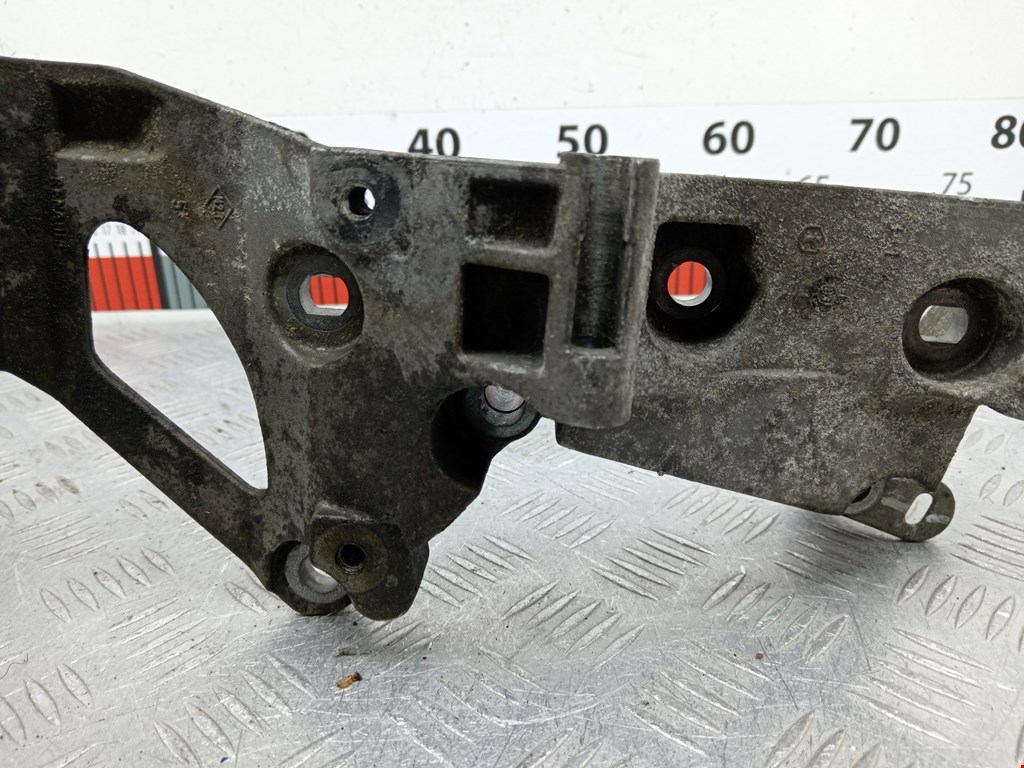 Кронштейн генератора RENAULT Megane II 2002-2009