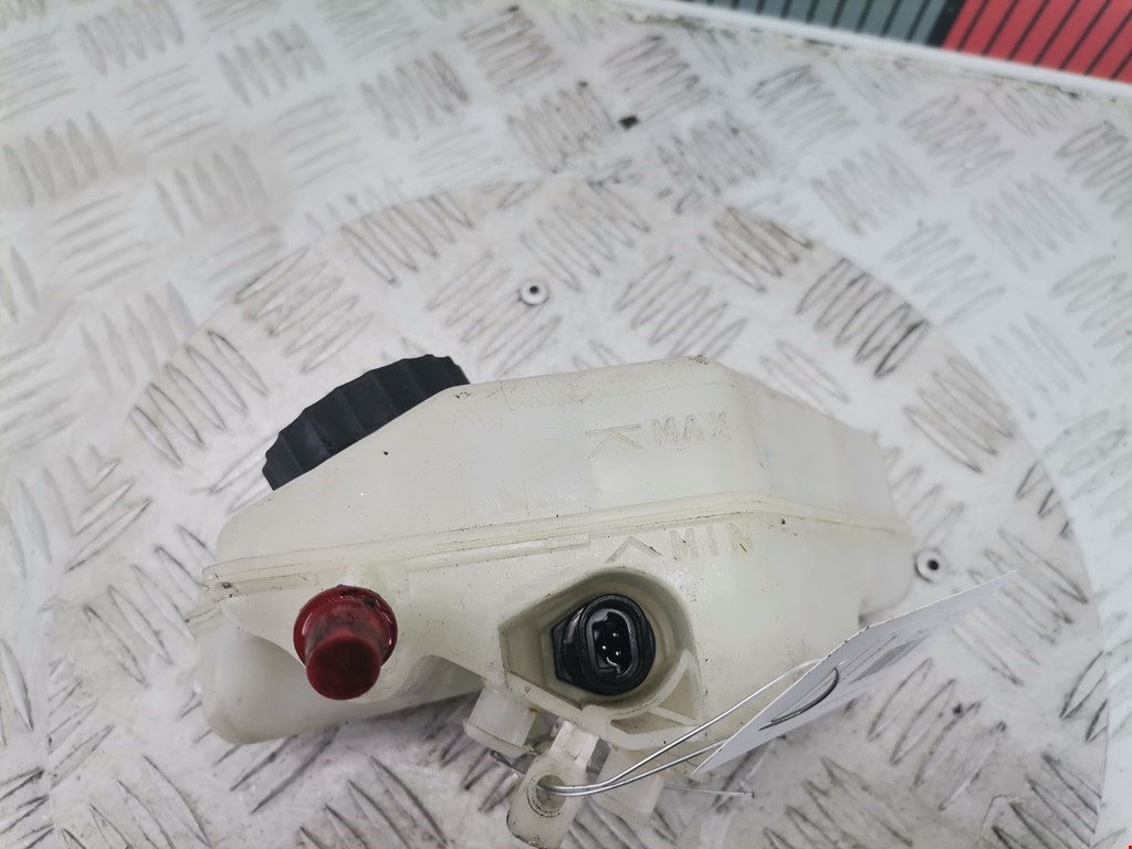 Бачок главного тормозного цилиндра OPEL Tigra B 2004-2009