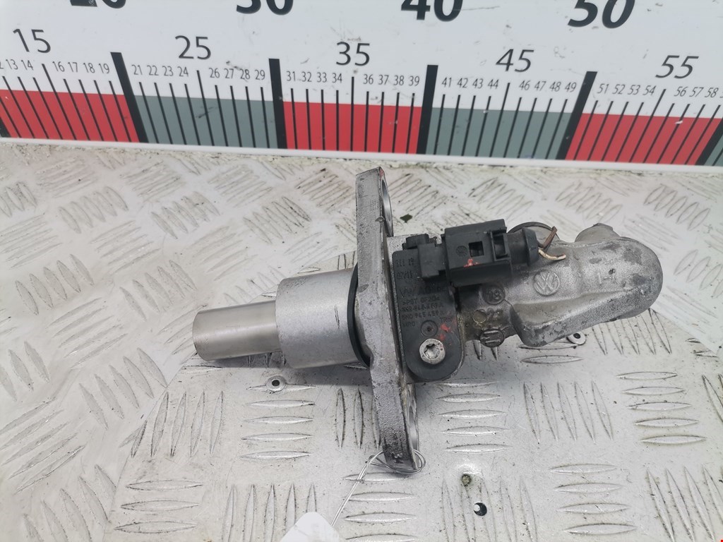 Цилиндр тормозной главный VOLKSWAGEN Passat B7 2011-2015