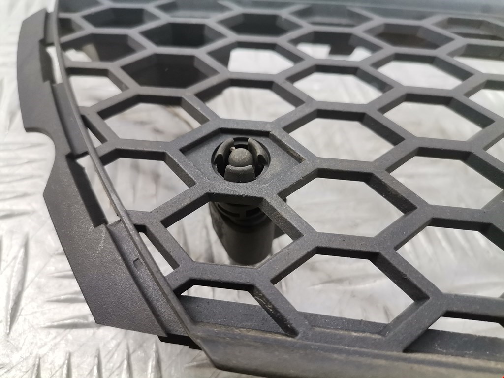 Решетка в бампер SEAT Ibiza 2002-2008