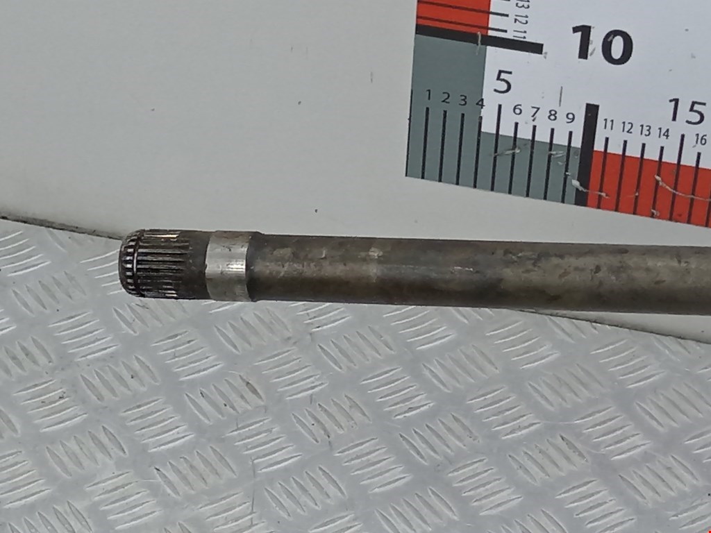 Полуось (привод, приводной вал) передняя правая BMW X5 E53 1999-2006