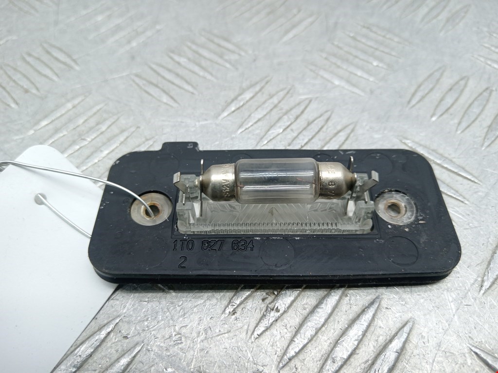 Фонарь подсветки номера VOLKSWAGEN Passat B6 2005-2011