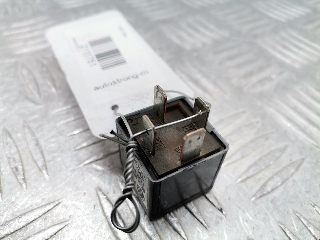 Реле AUDI A6 C6 2004-2010