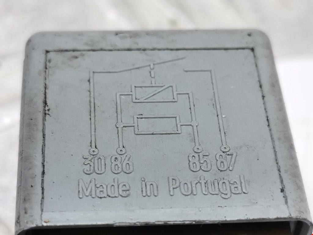 Реле AUDI A6 C6 2004-2010