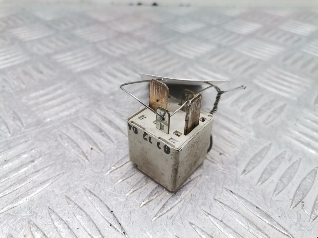 Реле AUDI A6 C6 2004-2010