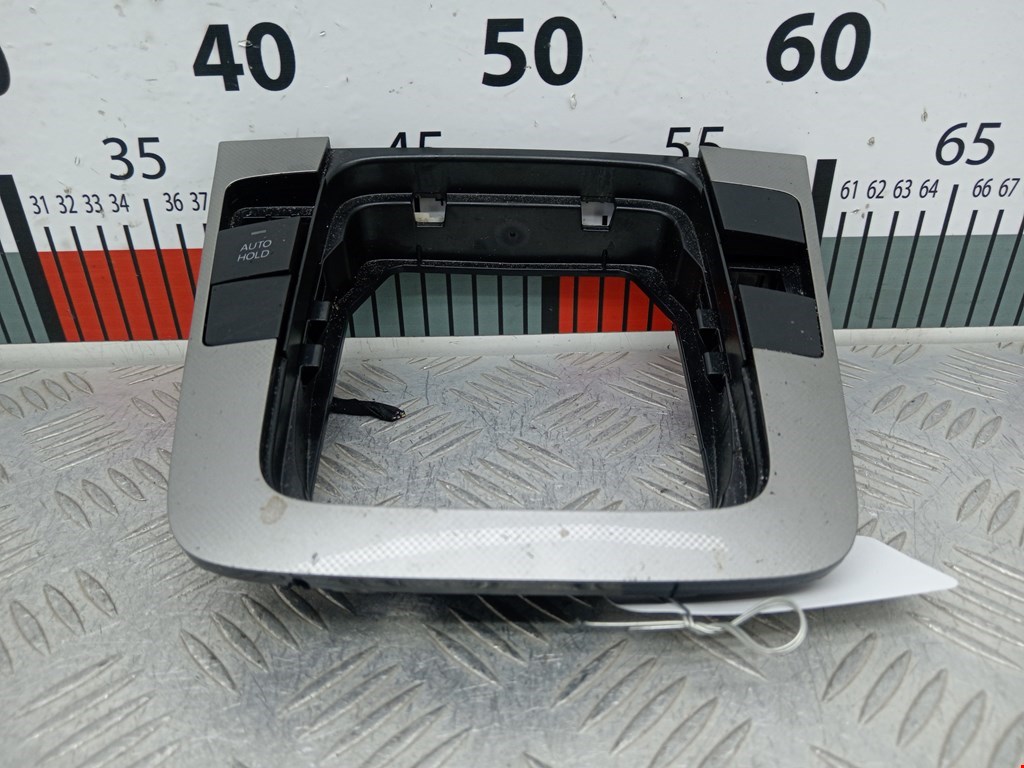 Накладка декоративная на кулису (рамка рычага КПП) Volkswagen Passat 6 (2005-2010)