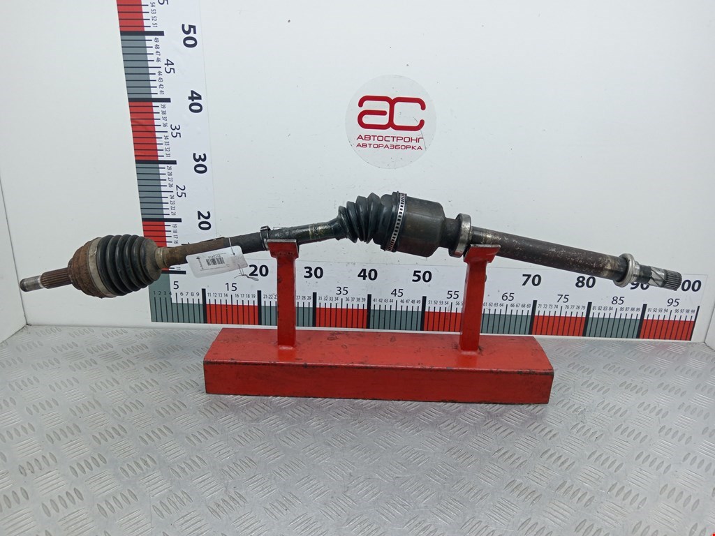 Полуось передняя правая (приводной вал шрус) Renault Megane 2 (2002-2009)