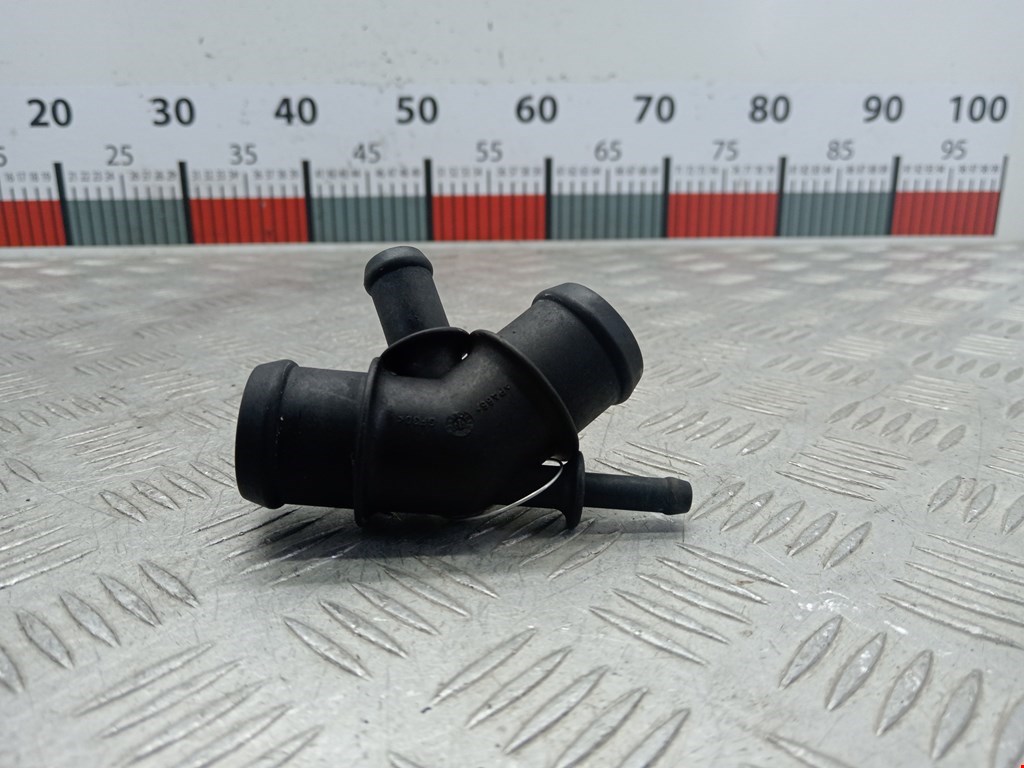 Тройник системы охлаждения SEAT Alhambra 1996-2010