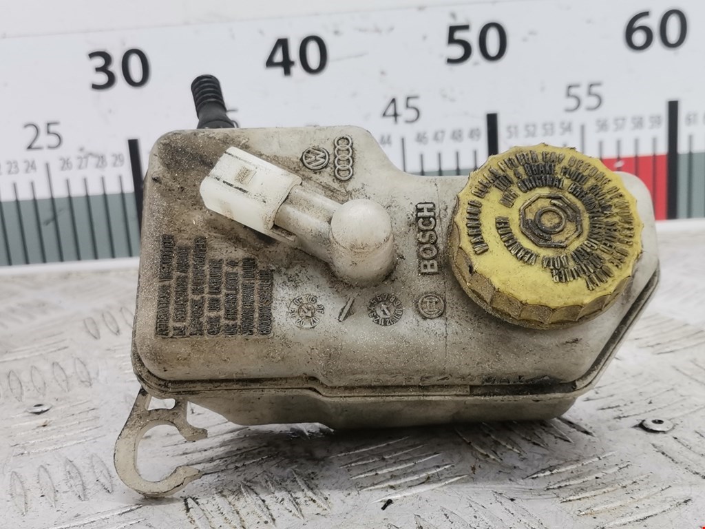 Бачок главного тормозного цилиндра VOLKSWAGEN Fox 2005-2011