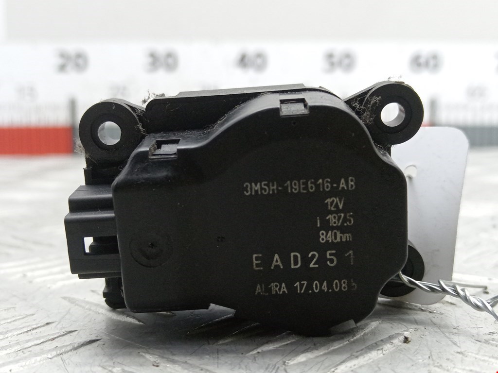 Моторчик заслонки печки FORD Mondeo IV 2007-2015