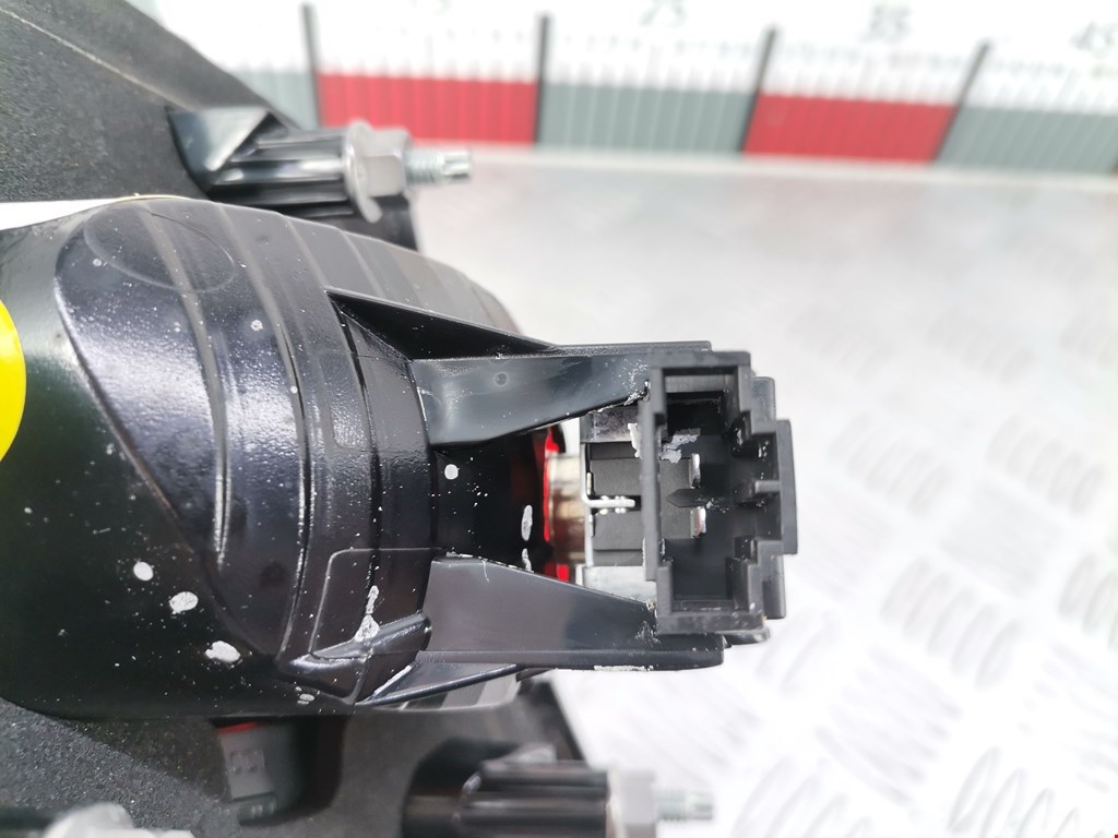 Фонарь задний внутренний правый VOLKSWAGEN Eos 2006-2015