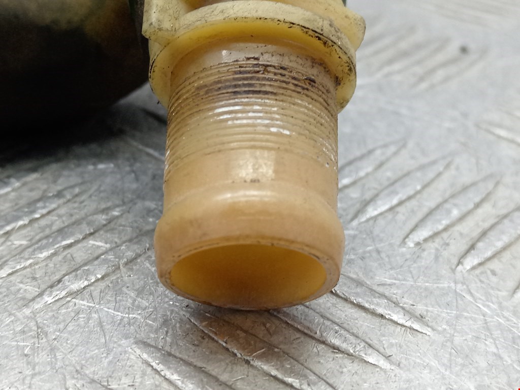 Тройник системы охлаждения RENAULT Logan 2005-2014