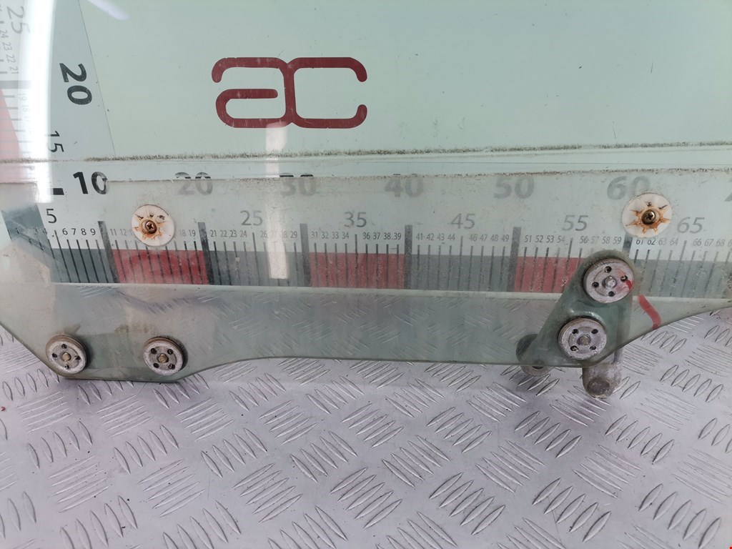 Стекло двери заднее левое SUBARU Forester I 1997-2002