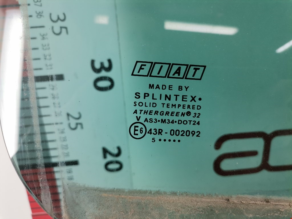 Стекло двери заднее правое FIAT Croma 2005-2010