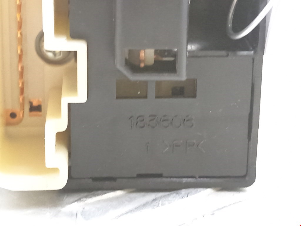 Блок управления зеркалами SUBARU Forester II 2002-2008