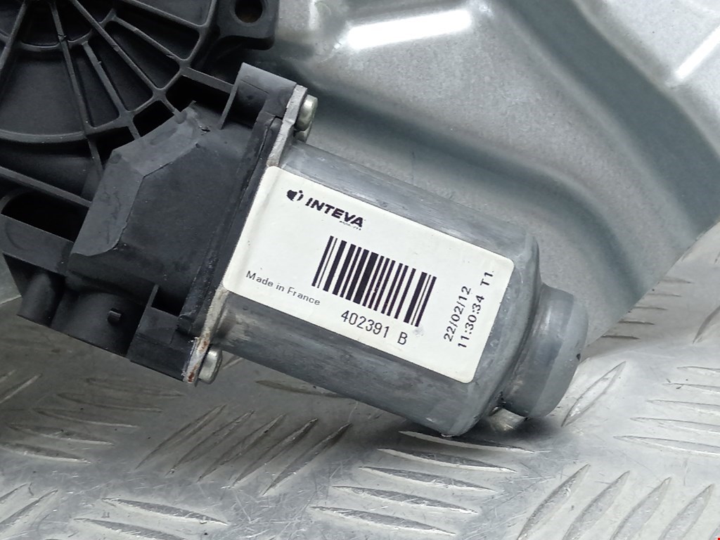 Стеклоподъемник передний левый HYUNDAI ix35 2010-2015