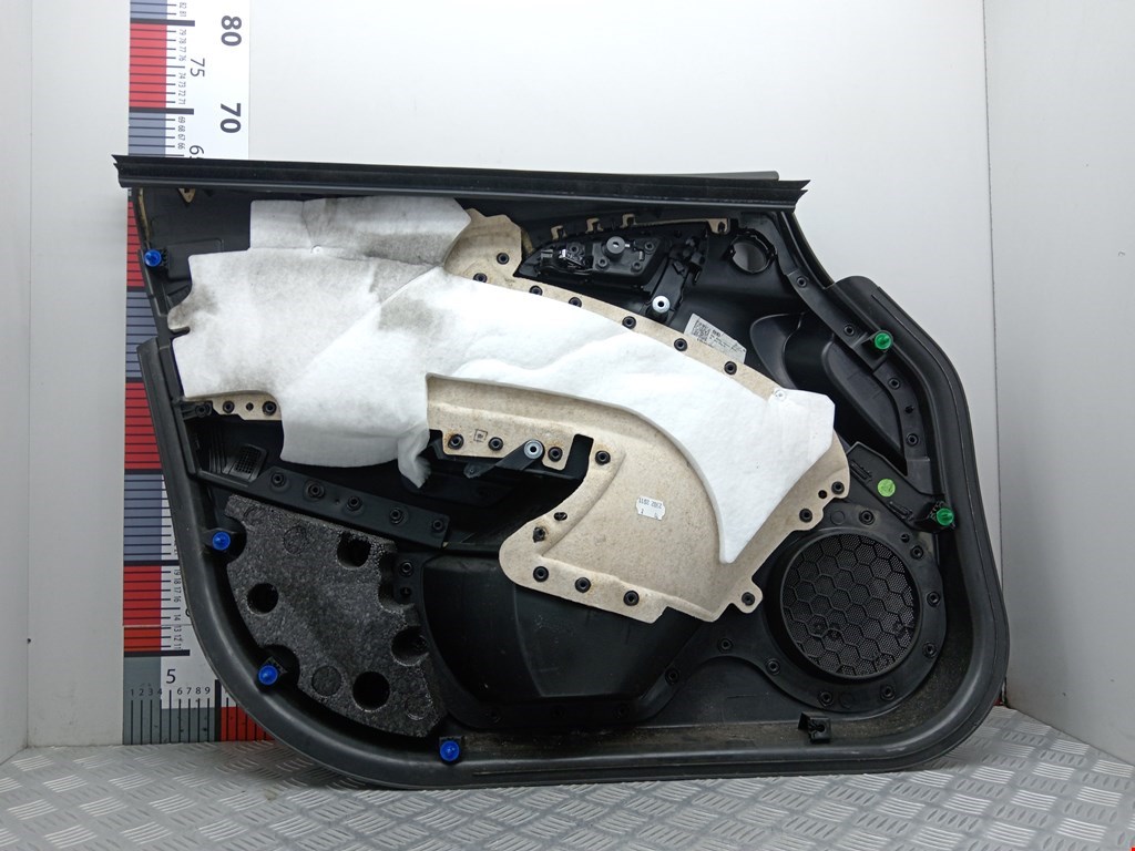 Обшивка двери передняя правая OPEL Astra J 2009-2017