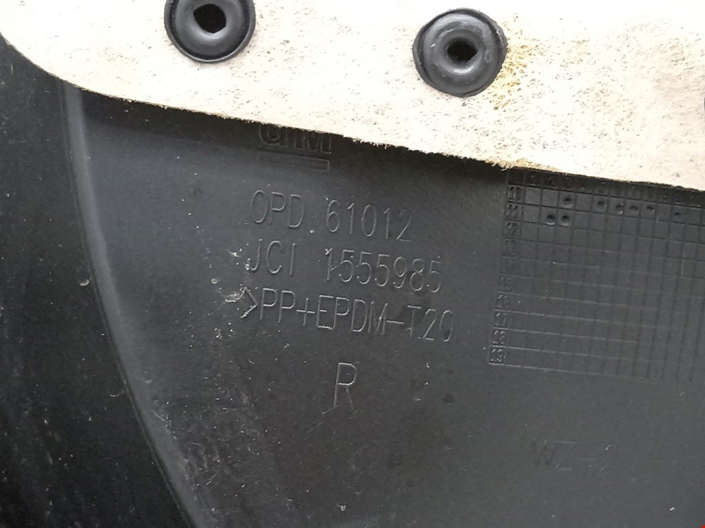 Обшивка двери передняя правая OPEL Astra J 2009-2017