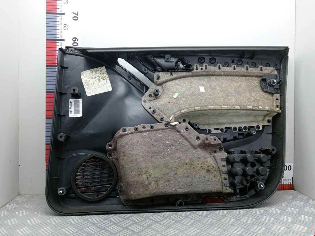 Обшивка двери передняя левая VOLKSWAGEN Golf VI 2009-2012