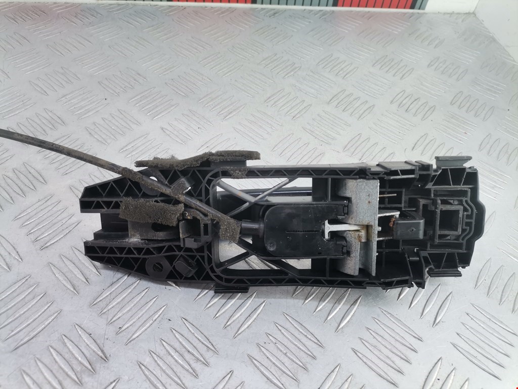 Ручка двери передней наружная левая SEAT Ibiza 2008-2017