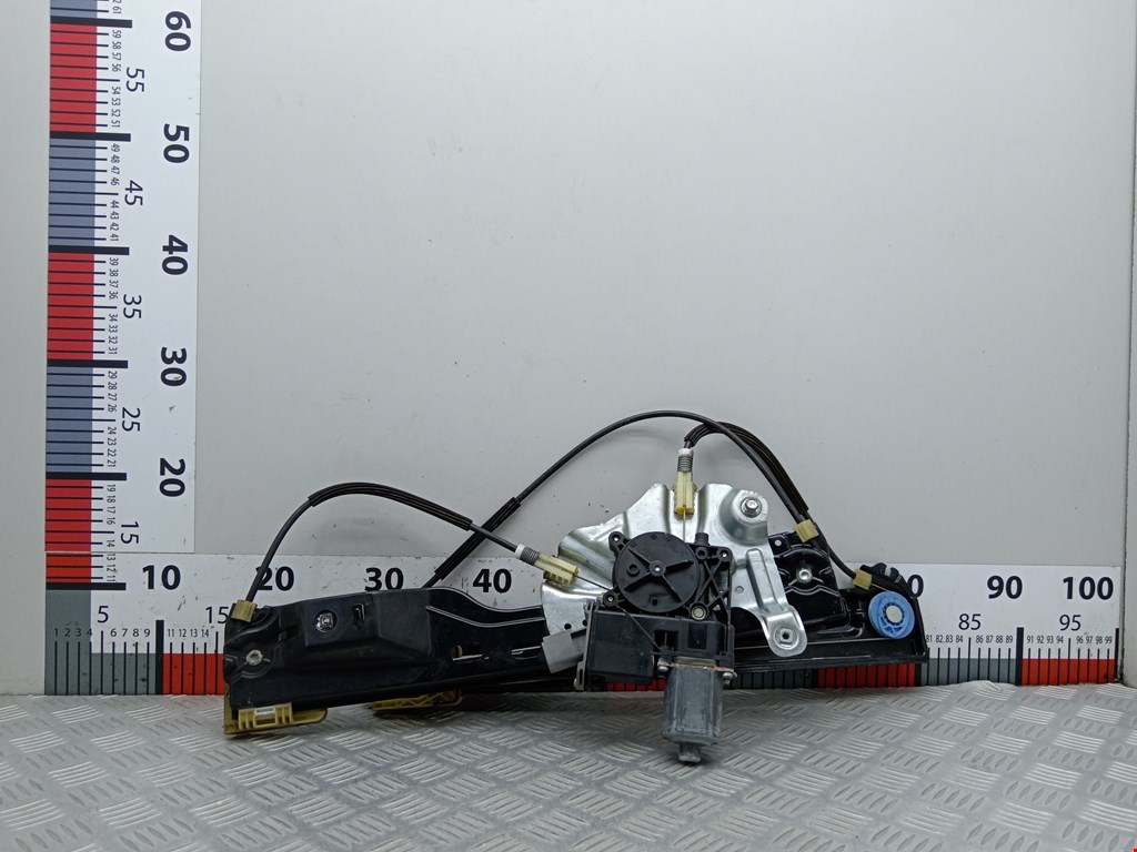 Стеклоподъемник электрический двери передней левой Opel Astra J (2009-2018)