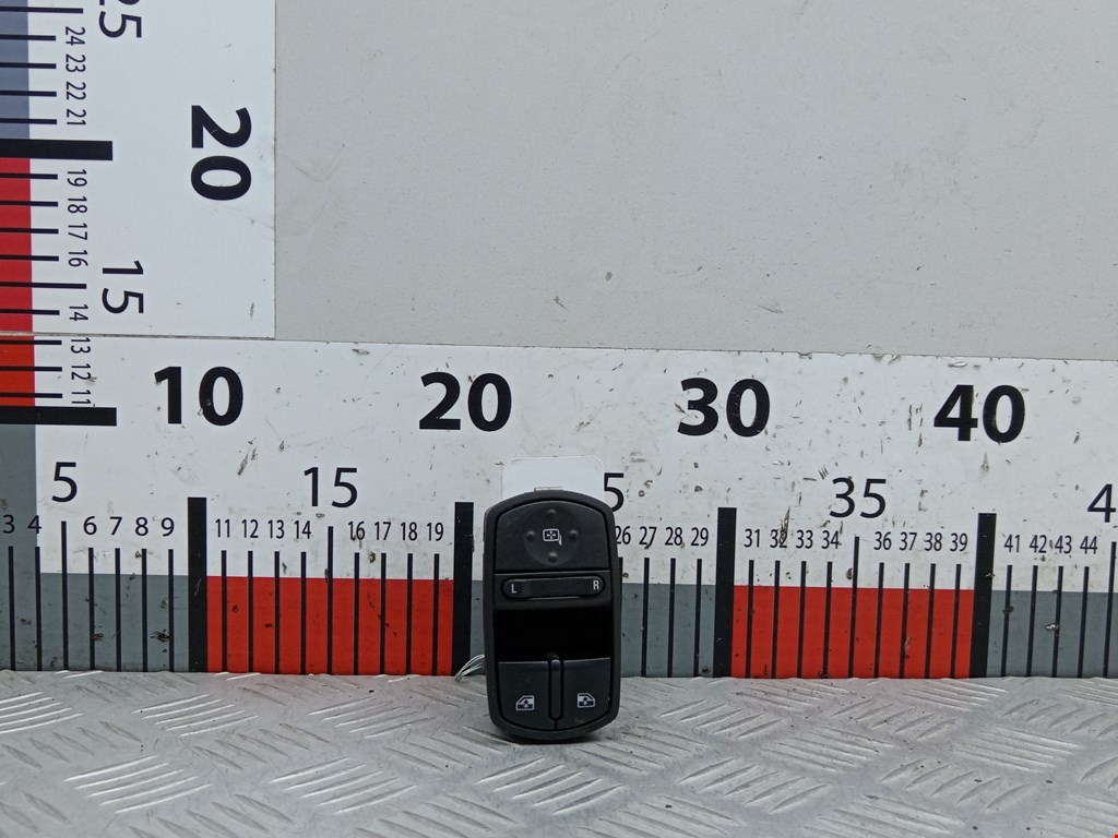 Блок управления стеклоподъемниками OPEL Corsa D 2006-2014