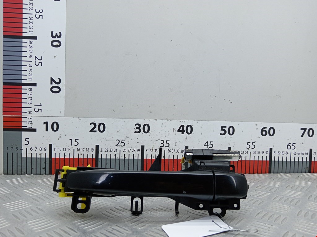 Ручка двери передней наружная левая TOYOTA Avensis 2009-2015