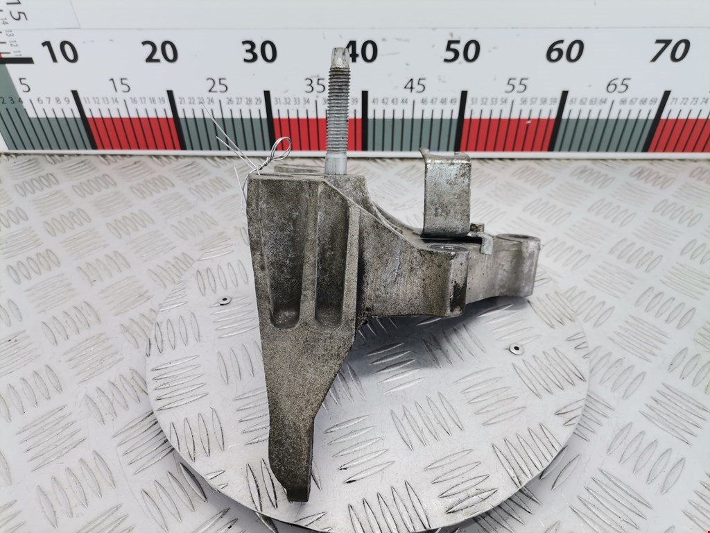 Кронштейн (крепление лапа траверса) кпп Ford Transit 5 (2006-2014)