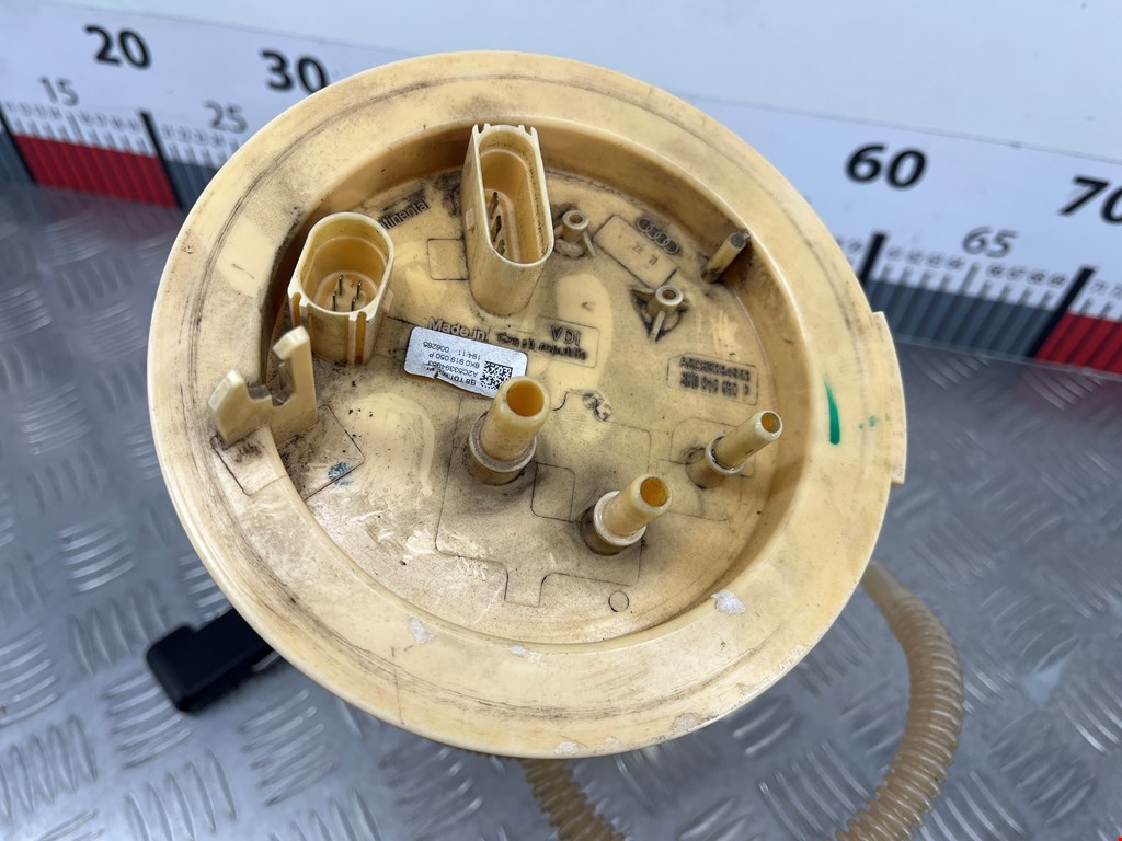 Датчик уровня топлива AUDI A4 B8 2007-2015