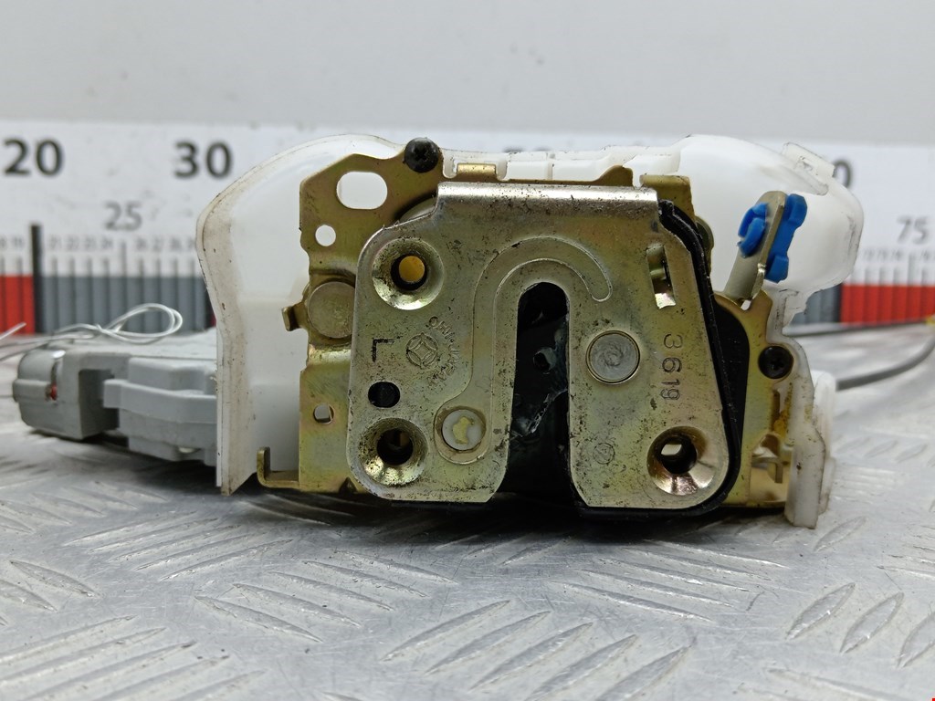 Замок двери передней левой SUBARU Forester II 2002-2008