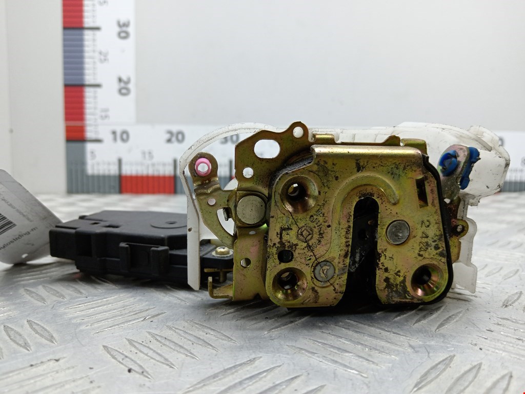 Замок двери передней левой SUBARU Legacy 1998-2004