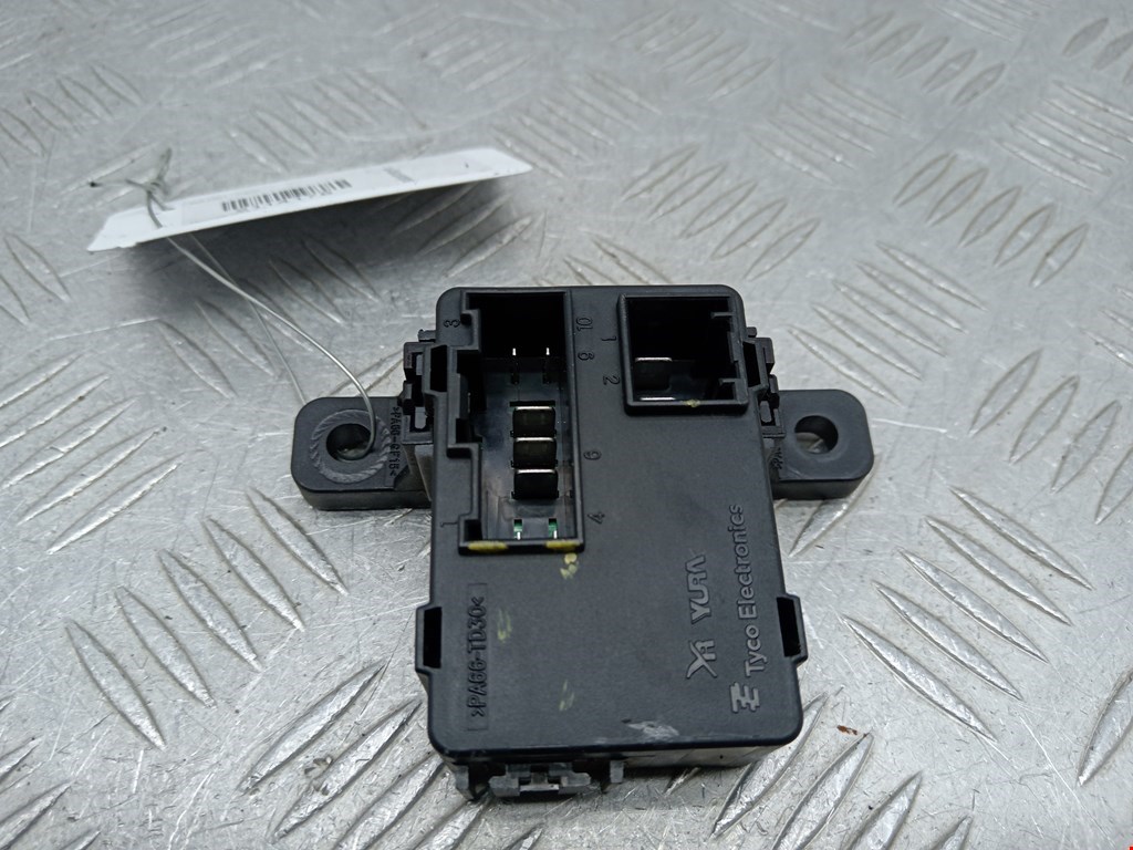 Реле HYUNDAI ix35 2010-2015