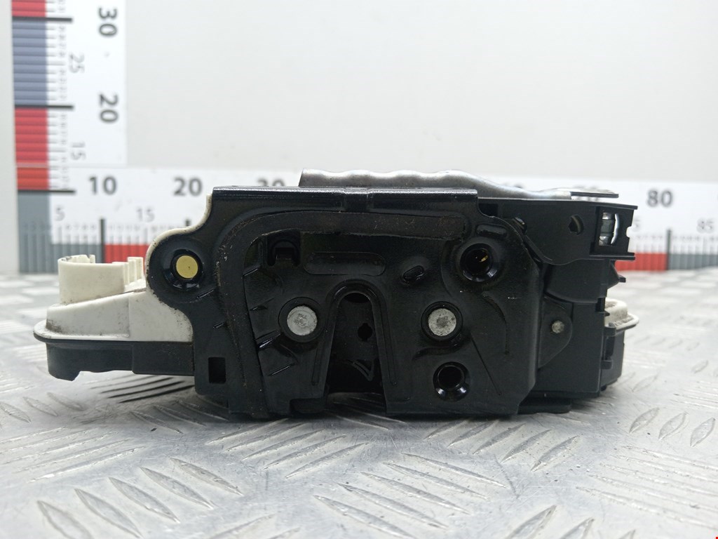 Замок двери передней правой VOLKSWAGEN Golf VI 2009-2012
