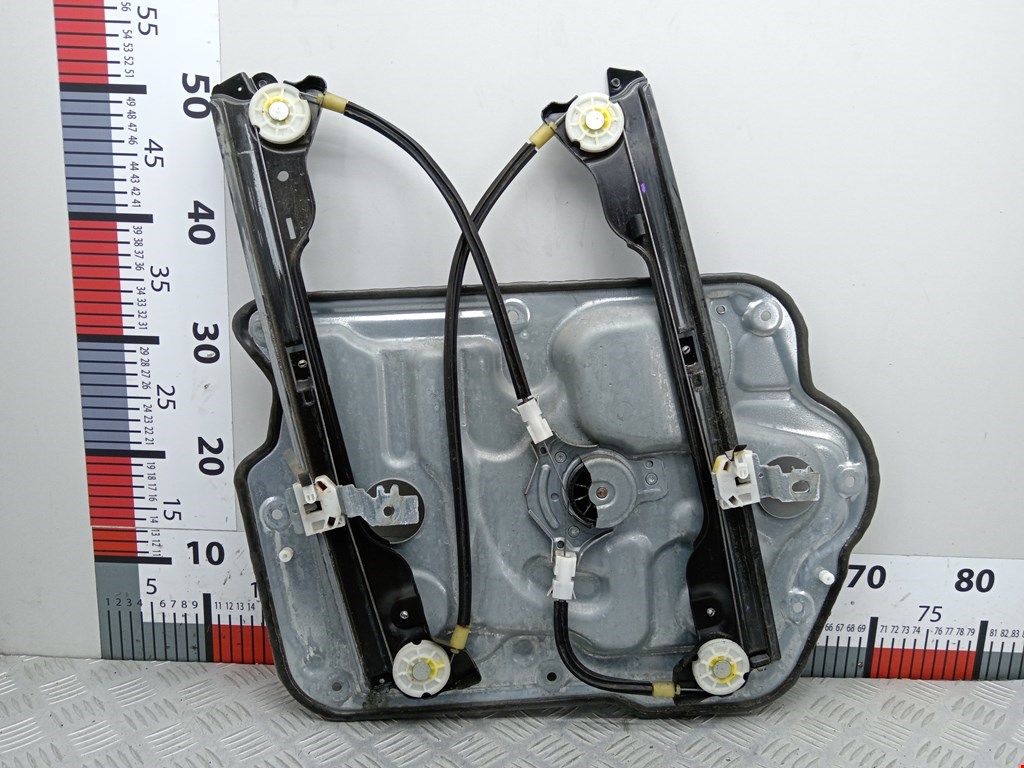 Стеклоподъемник передний правый NISSAN Qashqai J10 2006-2013
